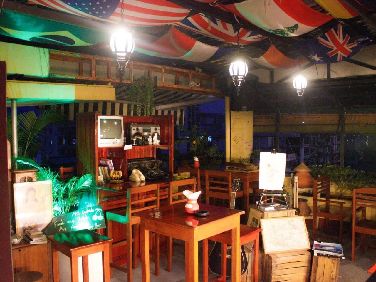 Hostel Yama Hotel & Rooftop Bar *