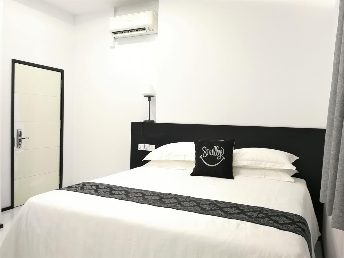 Yama Hotel & Rooftop Bar Hostel